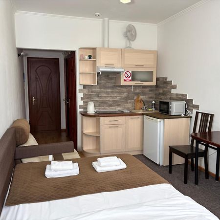 Авіа Lägenhet Uzjhorod Exteriör bild