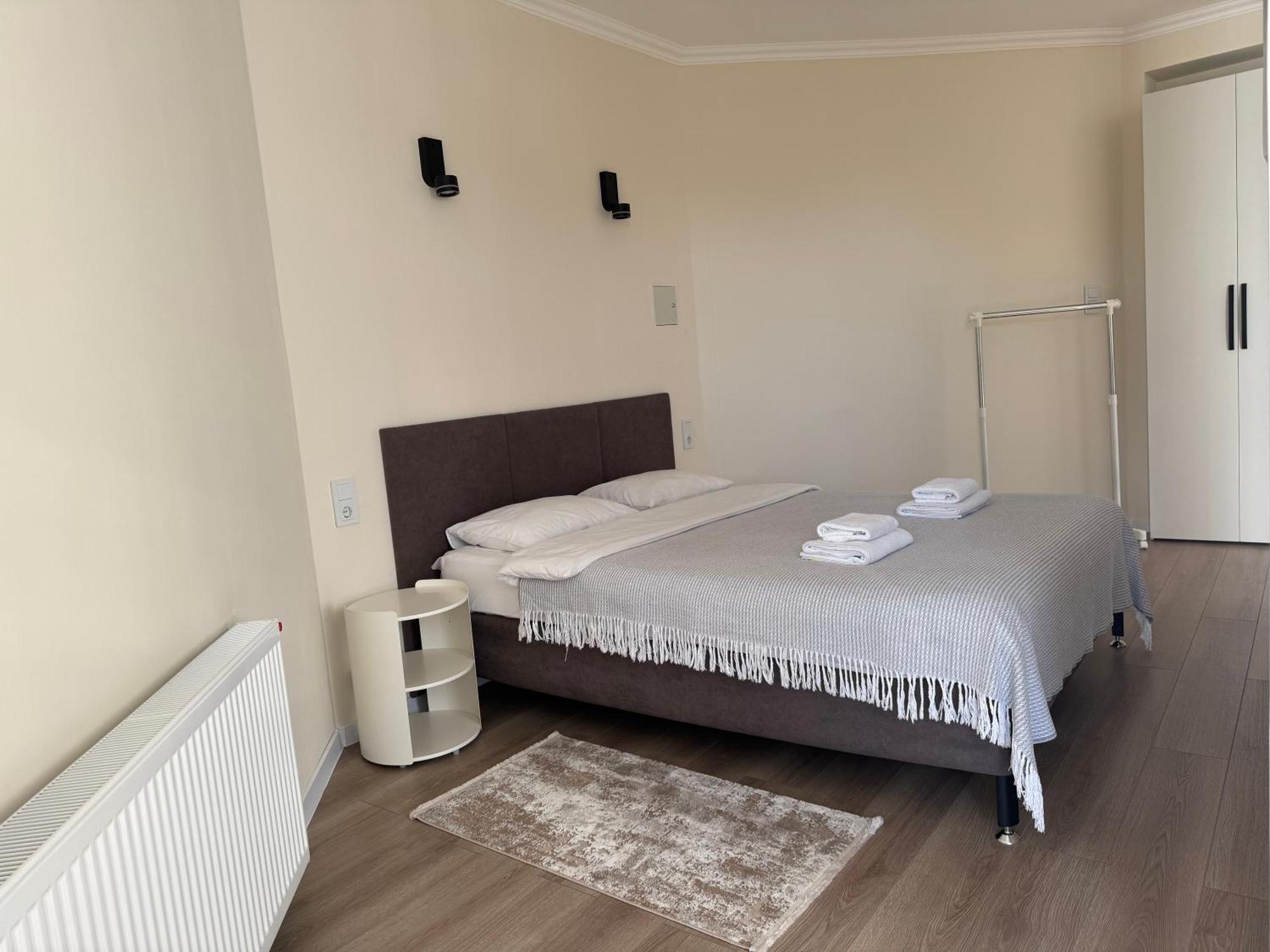 Авіа Lägenhet Uzjhorod Exteriör bild
