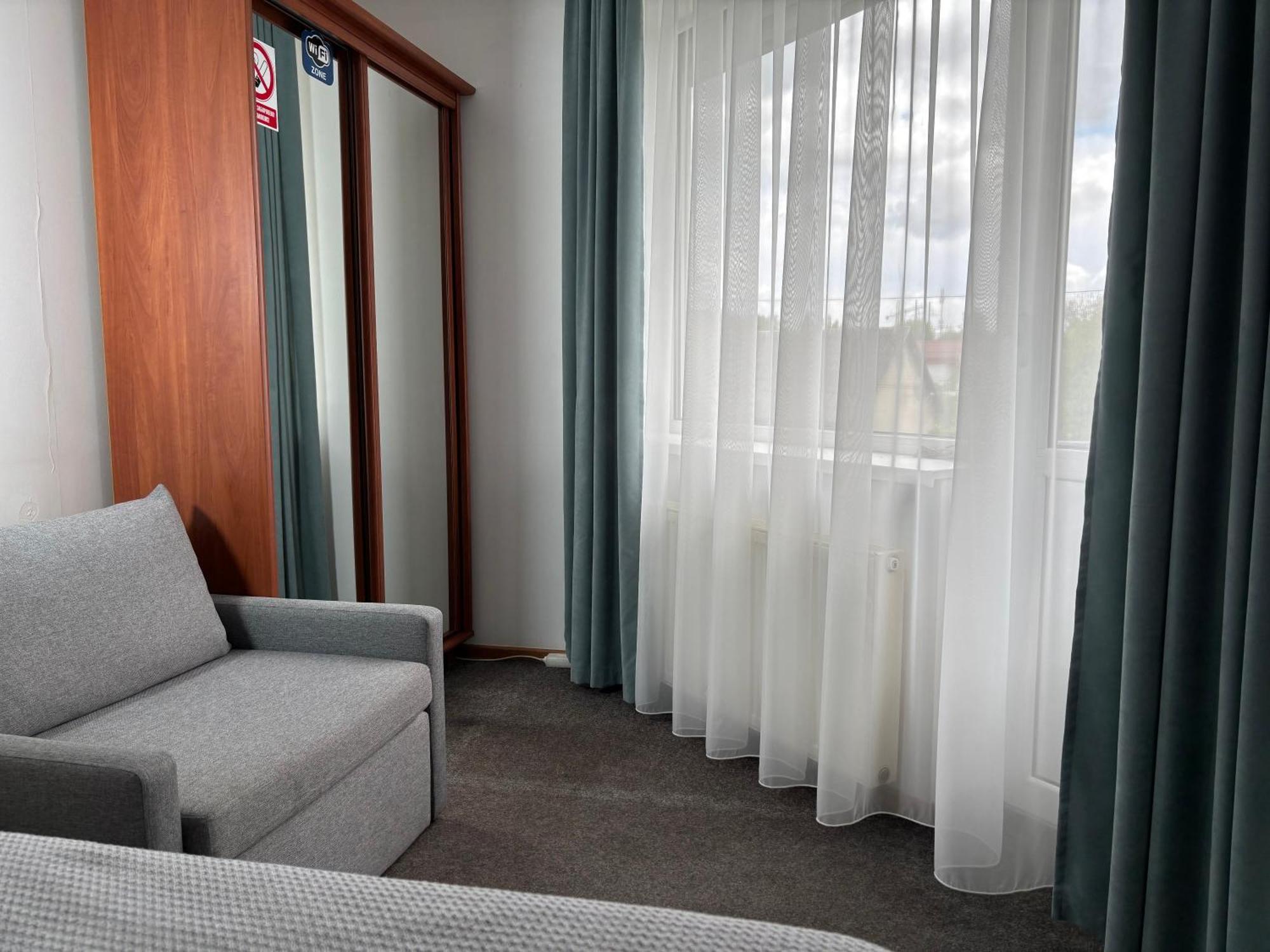 Авіа Lägenhet Uzjhorod Exteriör bild
