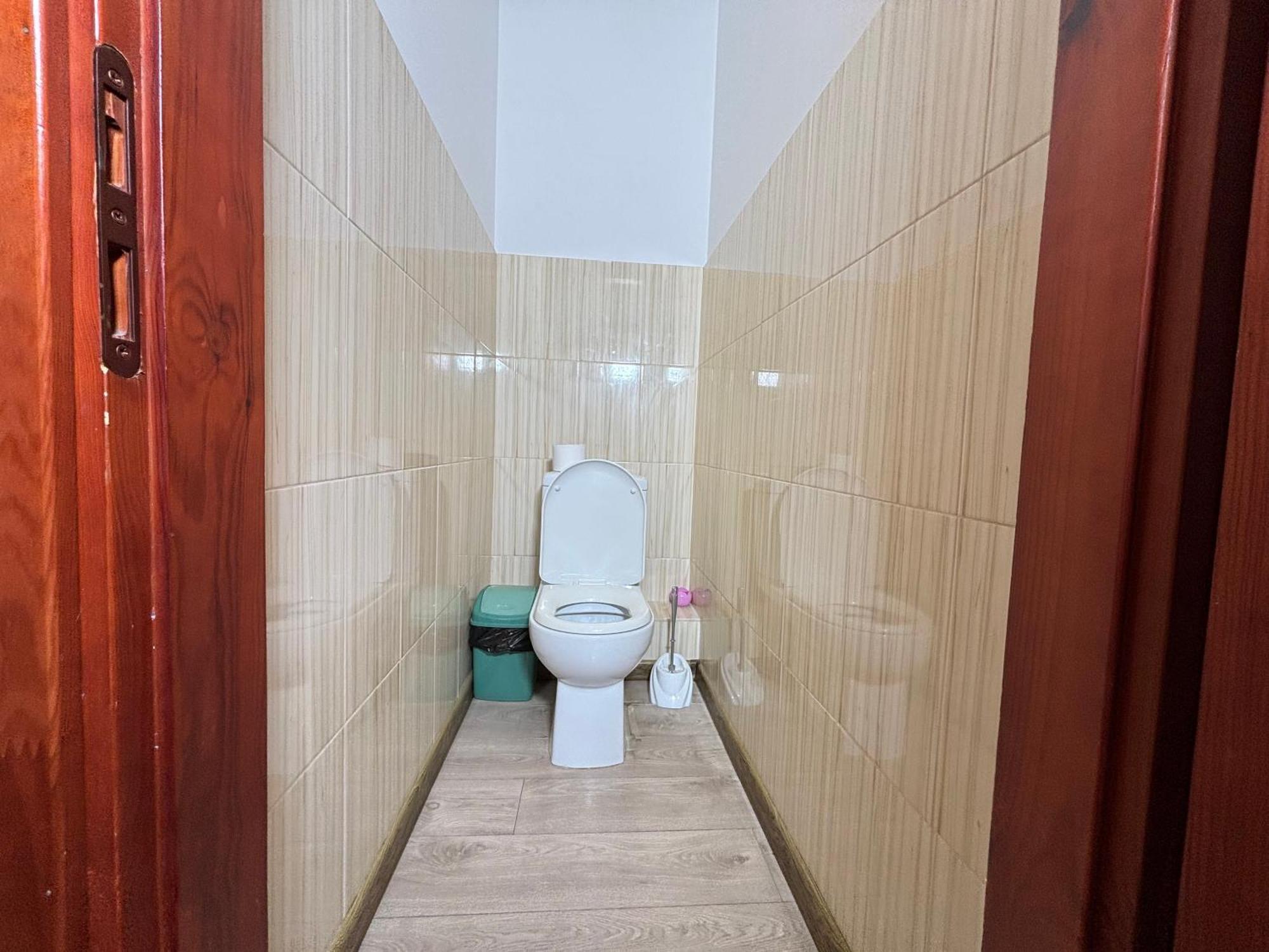 Авіа Lägenhet Uzjhorod Exteriör bild
