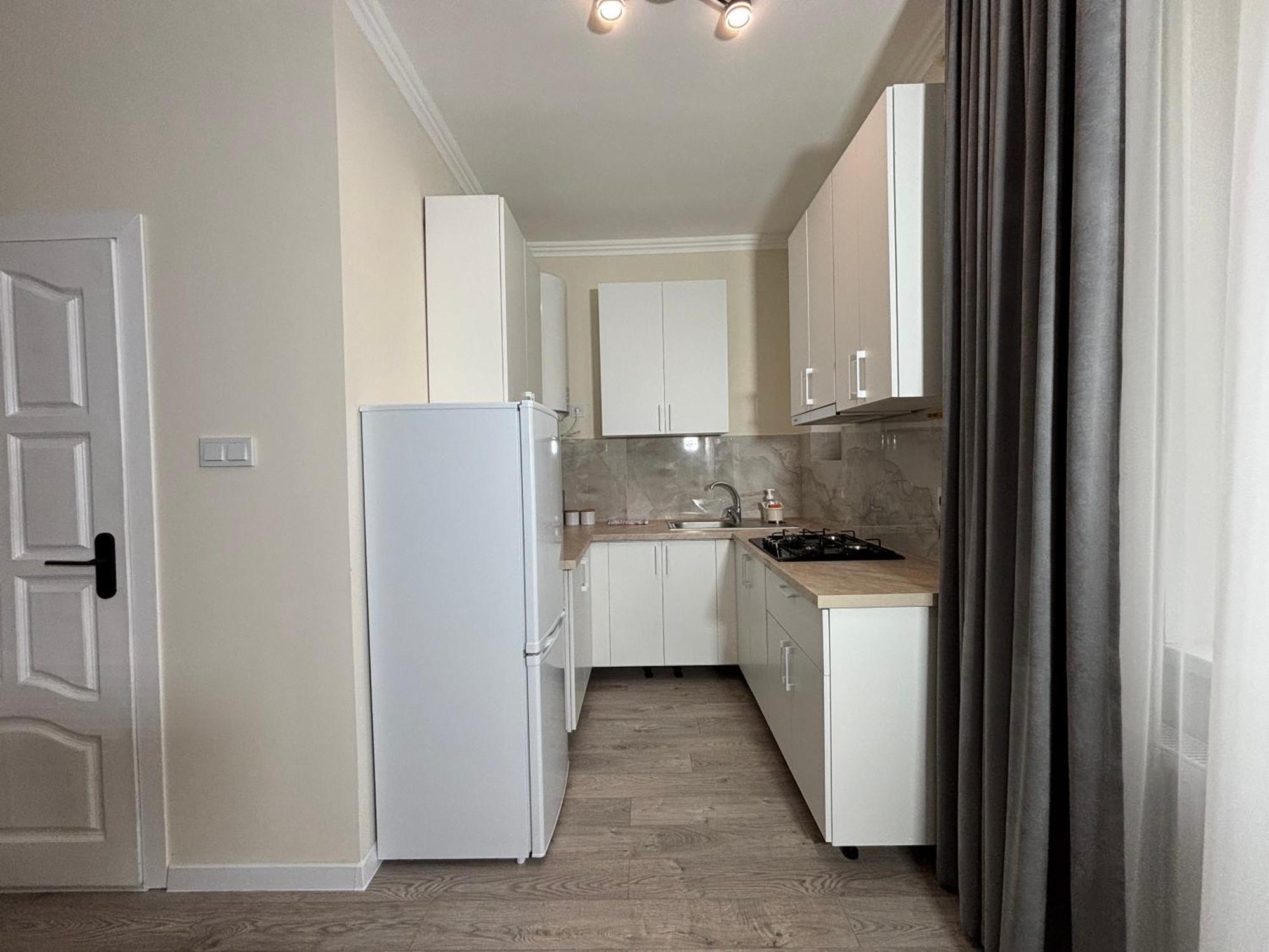 Авіа Lägenhet Uzjhorod Exteriör bild