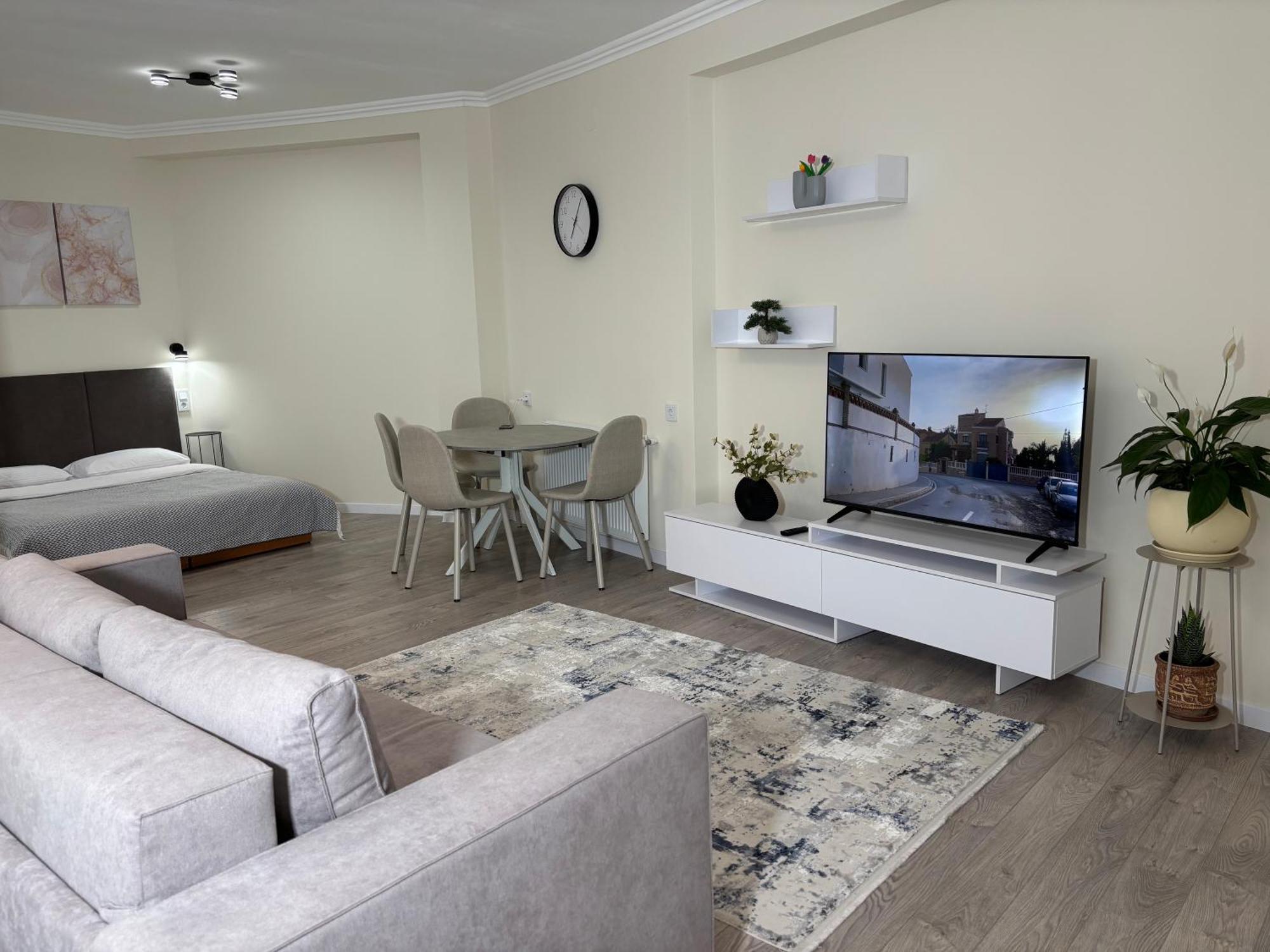 Авіа Lägenhet Uzjhorod Exteriör bild