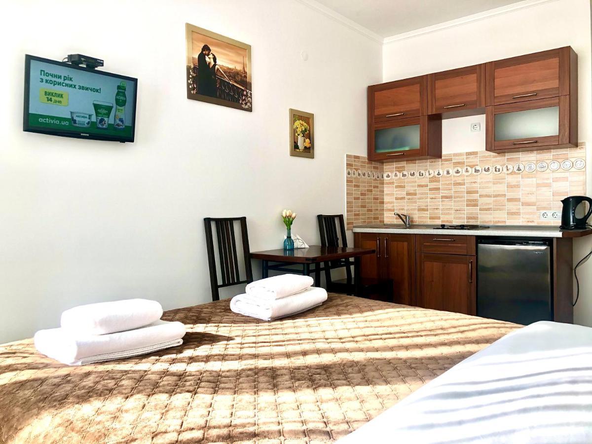 Авіа Lägenhet Uzjhorod Exteriör bild